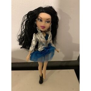 MGA 2012 Bratz Fashion Stylistz Pack Jade Doll HTF! One Shoe‎